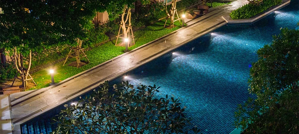 pool landscaping lighting