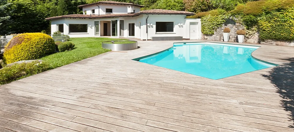 deck in old condition