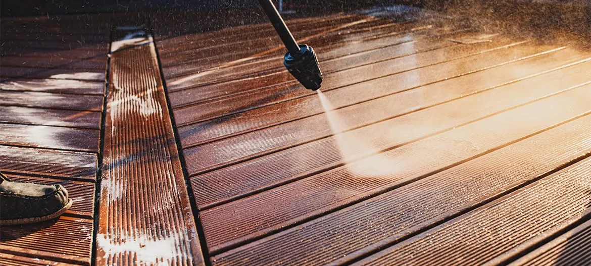 cleaning trex decking