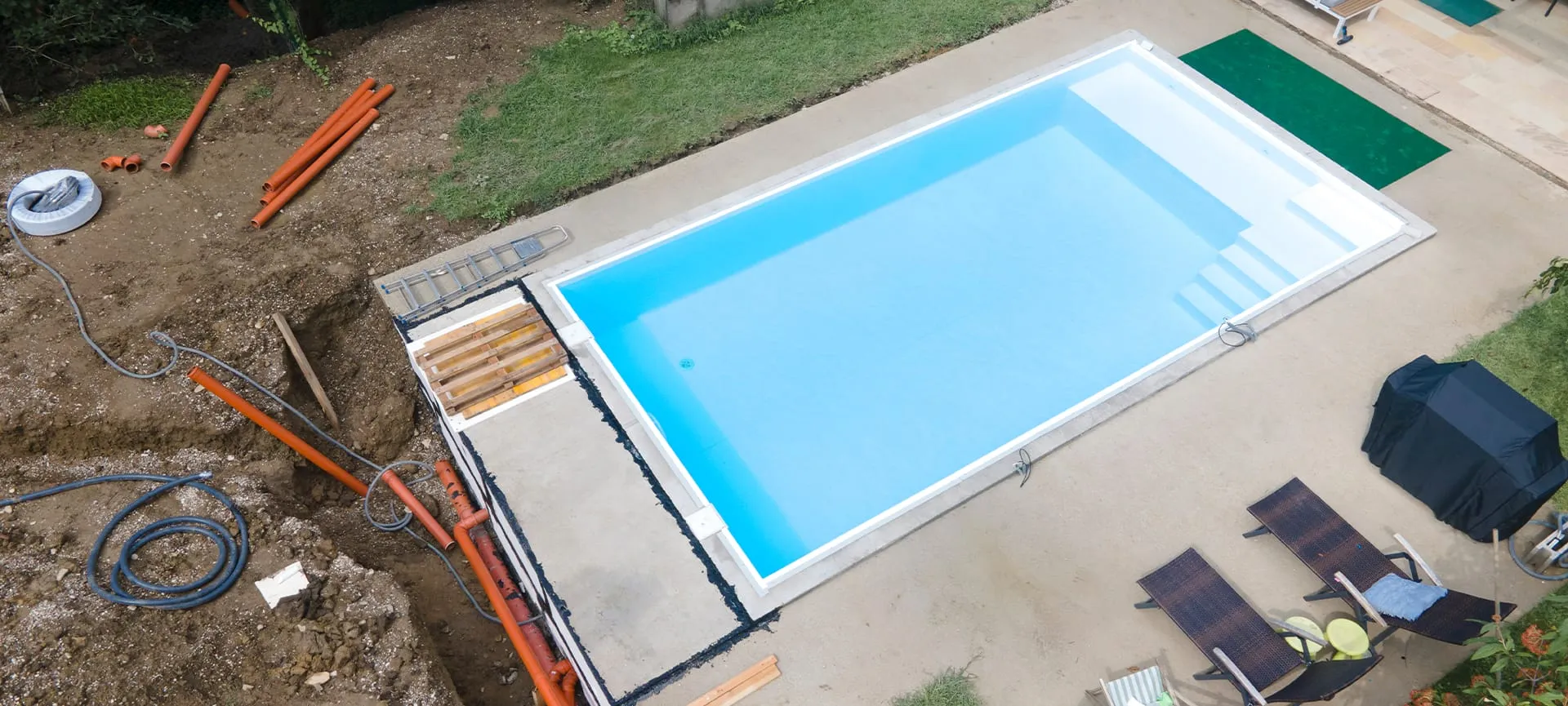installing a water swimming pool