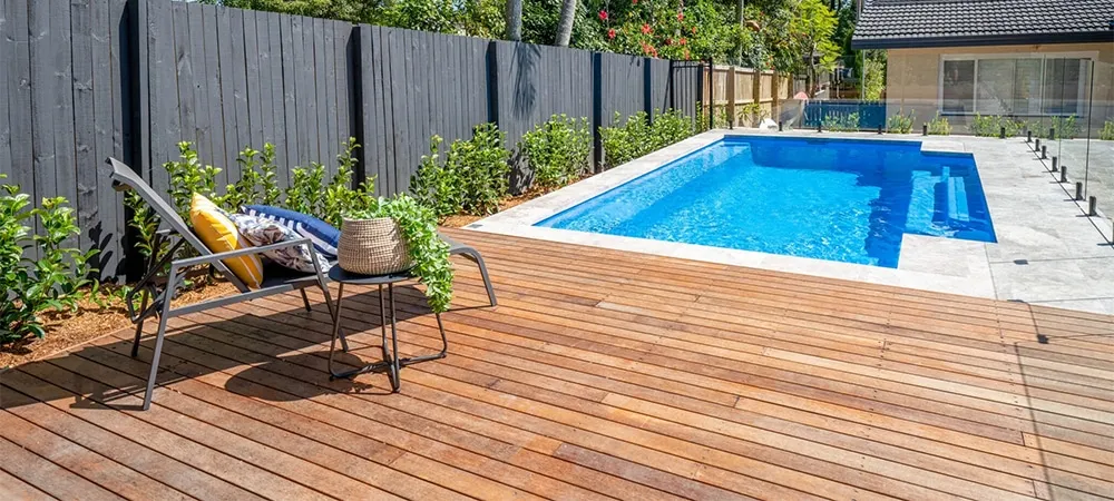 pool deck landscape fence