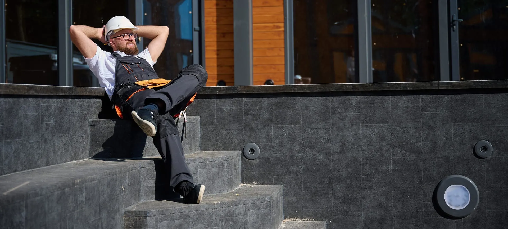 professional swimming pool contractor