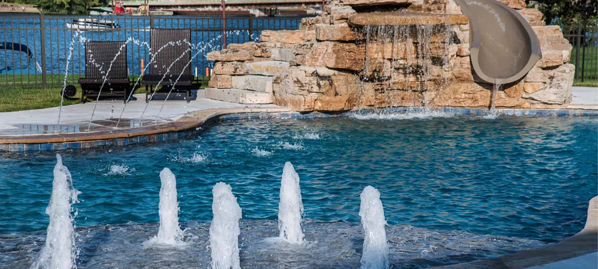 swimming pool water features