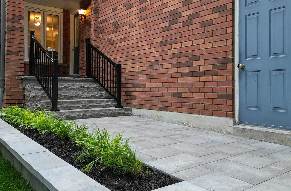 interlock entrance walk way and retaining wall