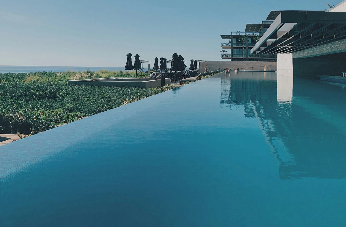 aesthetic infinity pool large commercial infinity pool