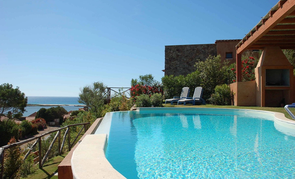 custom infinity swimming pool design infinity swimming pool in home backyard