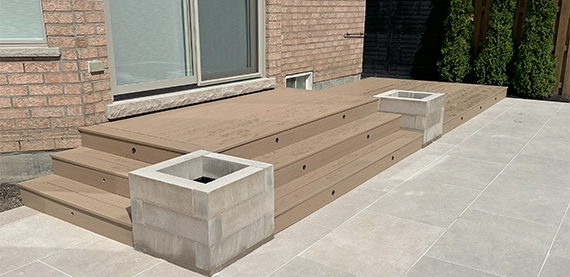 deck gallery image four deck with steps