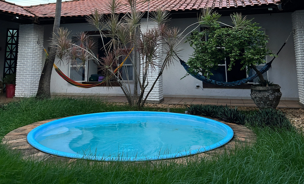 plunge pool in home lawn