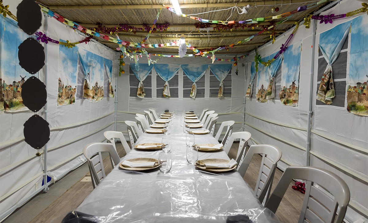 sukkah dinner gathering sukkah dinner gathering setup