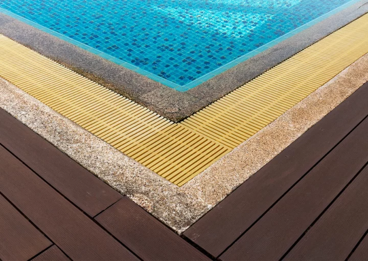 pool coping corner view